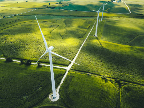 ветровая турбина в айове - fog wind power energy fuel and power generation стоковые фото и изображения