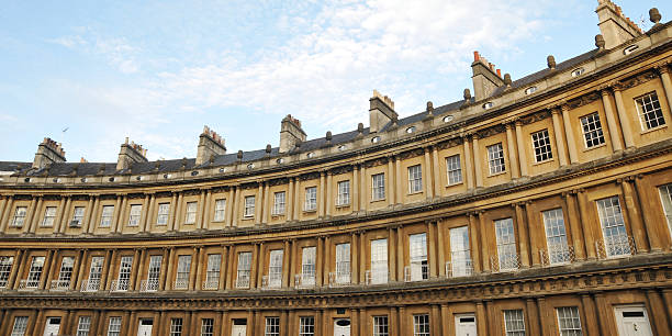 istock Georgian Crescent in Bath England 114286540