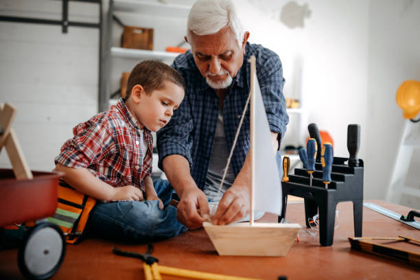 istock You are a grandpas helping hand 1142924732