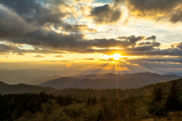 istock Sunset Along the Blue Ridge Mountains from Cowee 1142933553