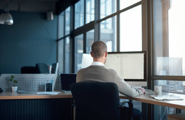 istock He does what it takes to get the job done 1142982602