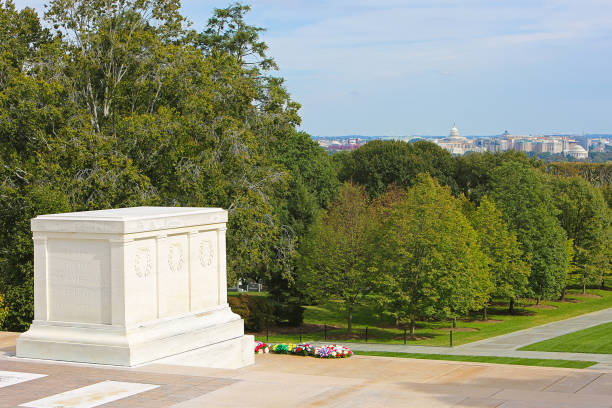 istock Tomb of the Unknown Soldier Capitol 1142990795