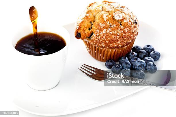 Photo libre de droit de Café Et Muffin banque d'images et plus d'images libres de droit de Muffin aux myrtilles - Muffin aux myrtilles, Aliment, Alimentation lourde