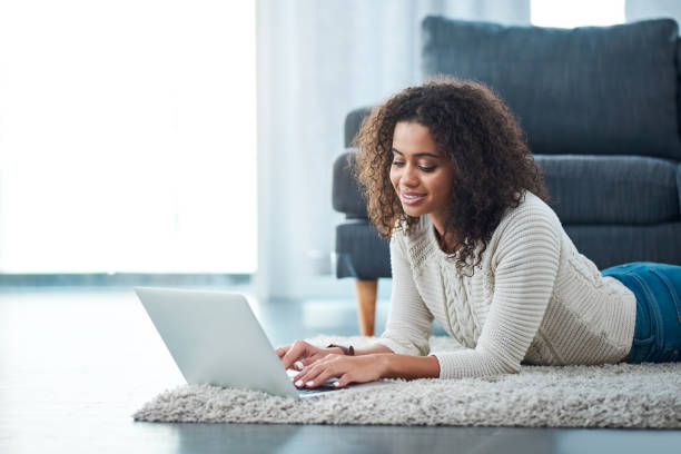 istock Enjoying downtime with some online time 1143046502