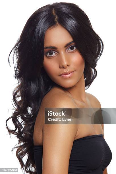 아름다운 여자 긴 검은색 꼬불꼬불한 머리 인도 민족에 대한 스톡 사진 및 기타 이미지 - 인도 민족, 긴 머리, 여자