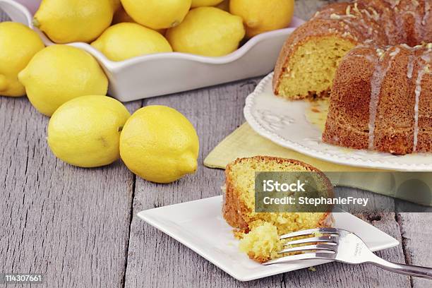 Lemon Bundt Cake Stock Photo - Download Image Now - Lemon Cake, Bundt Cake, Lemon - Fruit