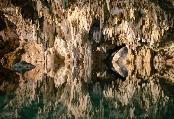 подземные пещеры сенотас лабнаха, ривьера-майя, мексика - mayan riviera стоковые фото и изображения