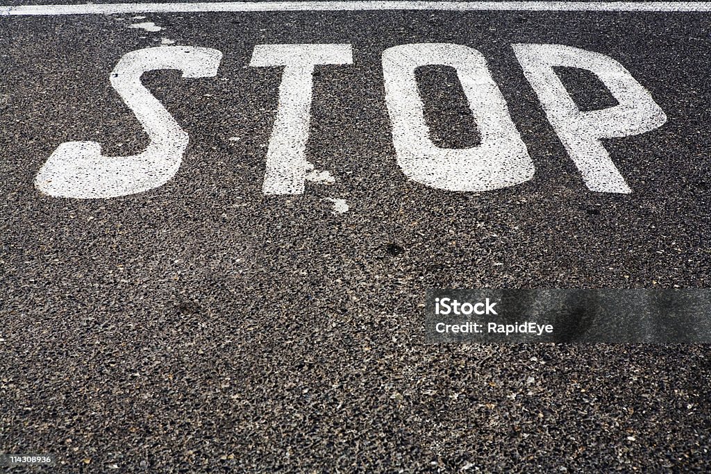 Segnale di stop - Foto stock royalty-free di Asfalto