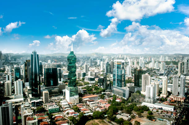 vista aérea de la ciudad de panamá - panamá fotografías e imágenes de stock