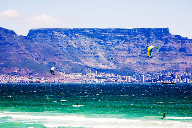 istock Kite-surfers in Cape Town 114310057