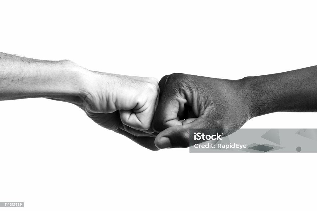 Interracial os punhos unem - Foto de stock de Respeito royalty-free