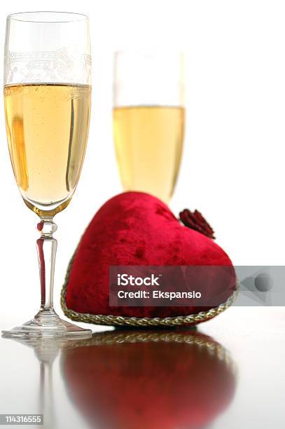 Romántico De Bebidas Foto de stock y más banco de imágenes de Amor - Sentimiento - Amor - Sentimiento, Bebida, Bebida alcohólica