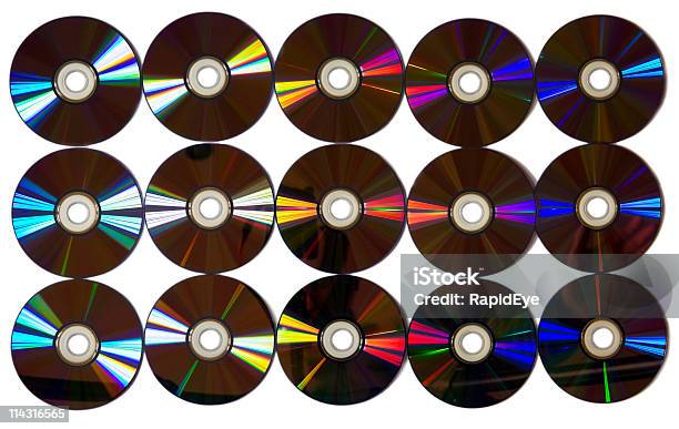 Discos Dvd Foto de stock y más banco de imágenes de Arco iris - Arco iris, Arreglo, Brillante