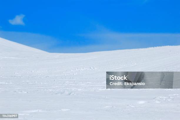 Un Paesaggio Nevoso - Fotografie stock e altre immagini di Astratto - Astratto, Bianco, Blu