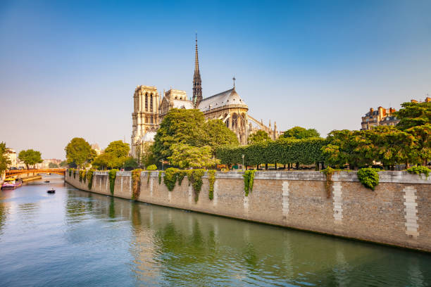 istock Notre Dame de Paris, France 1143172950