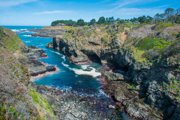 Russian Gulch Seascape Low tide near Russian Gulch on the coast of Mendocino County, California. headland stock pictures, royalty-free photos & images