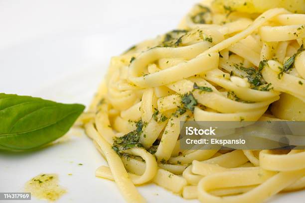 Trenette サバハペストパスタシリーズ - イタリア料理のストックフォトや画像を多数ご用意 - イタリア料理, カラー画像, クローズアップ