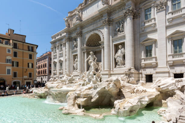 イタリア・ローマ市のトレヴィの泉 (フォンタナ・ディ・トレビ) の絶景 - trevi fountain rome fountain panoramic ストックフォトと画像