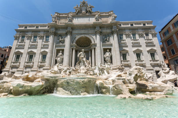 イタリア・ローマ市のトレヴィの泉 (フォンタナ・ディ・トレビ) の絶景 - trevi fountain rome fountain panoramic ストックフォトと画像