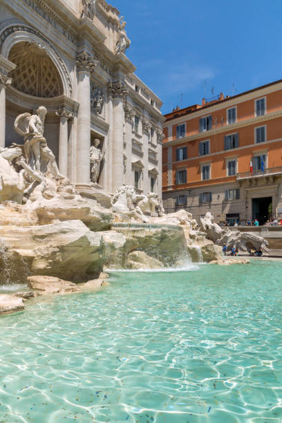 イタリア・ローマ市のトレヴィの泉 (フォンタナ・ディ・トレビ) の絶景 - trevi fountain rome fountain panoramic ストックフォトと画像