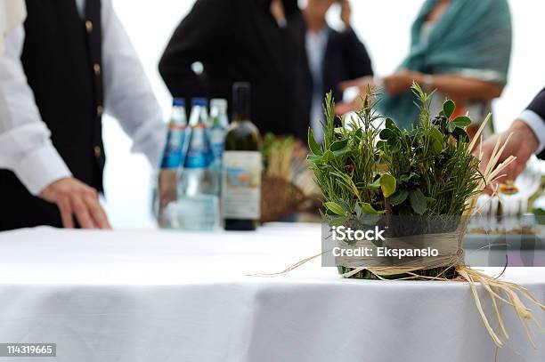 Garden Party - zdjęcia stockowe i więcej obrazów Alkohol - napój - Alkohol - napój, Aranżacja, Białe tło