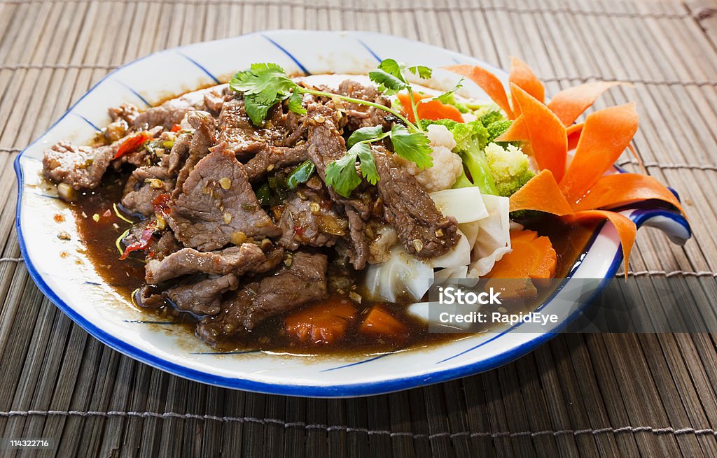 curry tailandês Angry de carne - Foto de stock de Caril royalty-free