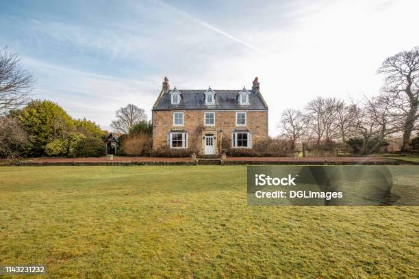 Exterior Of A Country House Stock Photo - Download Image Now - Mansion, UK, House