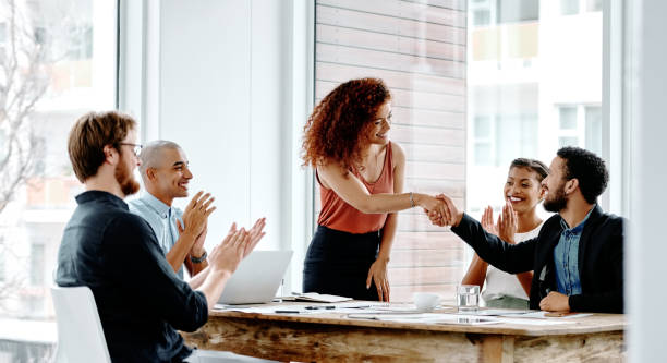istock Closing deals is just her thing 1143237391