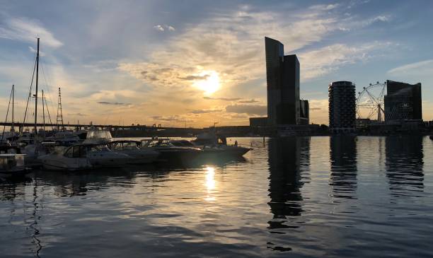istock Sunset over Melbourne’s Yarra River 1143251965