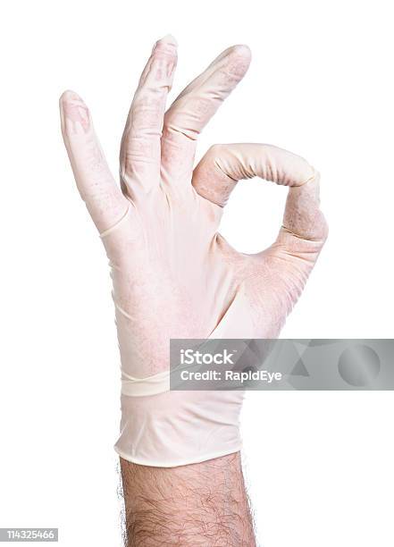 Medizinische Ok Signarzt Sagt Alles In Ordnung Stockfoto und mehr Bilder von Schutzhandschuh - Schutzhandschuh, Hand, OK-Zeichen