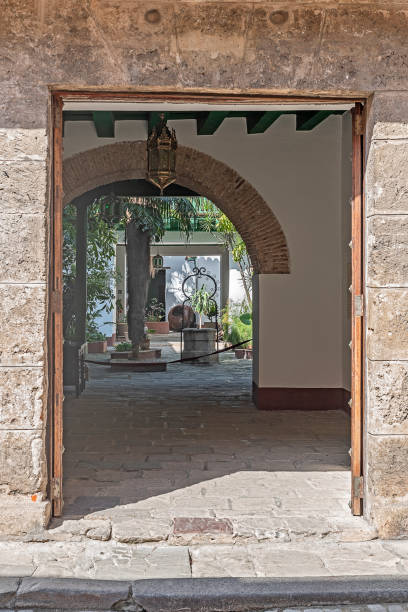 istock Doorway in Old Town Havana 1143274828