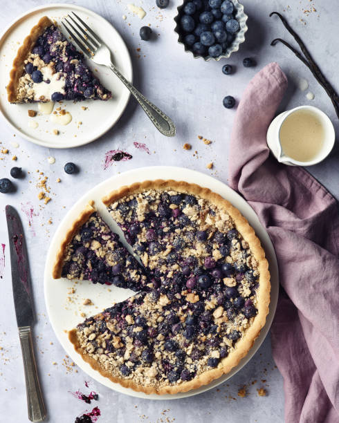 Blueberry pie with vanilla sauce