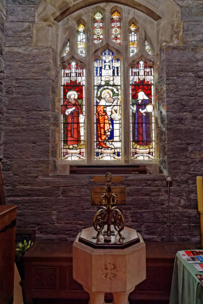 сноудония, великобритания - wales stone cross religion стоковые фото и изображения