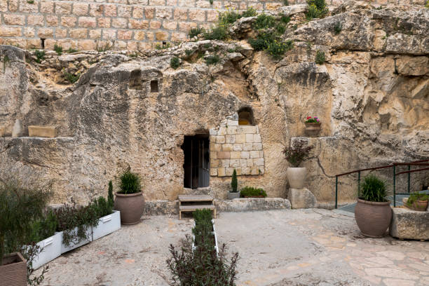 istock jesus christ tomb israel 1143293325