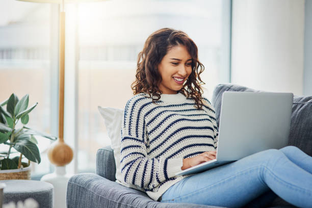 istock I just love checking out new trends online 1143297766