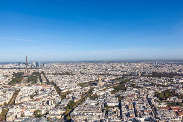 istock paris, france 1143317692