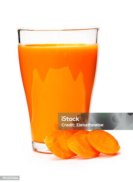 Succo Di Carota In Vetro - Fotografie stock e altre immagini di Alimentazione sana - Alimentazione sana, Arancione, Bere