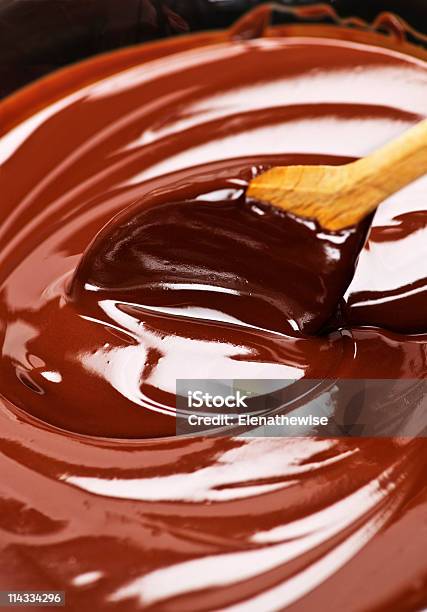 Suflé De Chocolate Y La Cuchara Foto de stock y más banco de imágenes de Alimento - Alimento, Azúcar, Calor