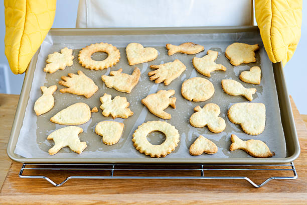 istock Freshly baked cookies 114336062