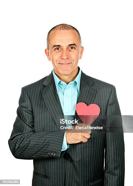 Foto de Homem Com Papel Coração Em Fundo Branco e mais fotos de stock de Adulto - Adulto, Adulto maduro, Amizade