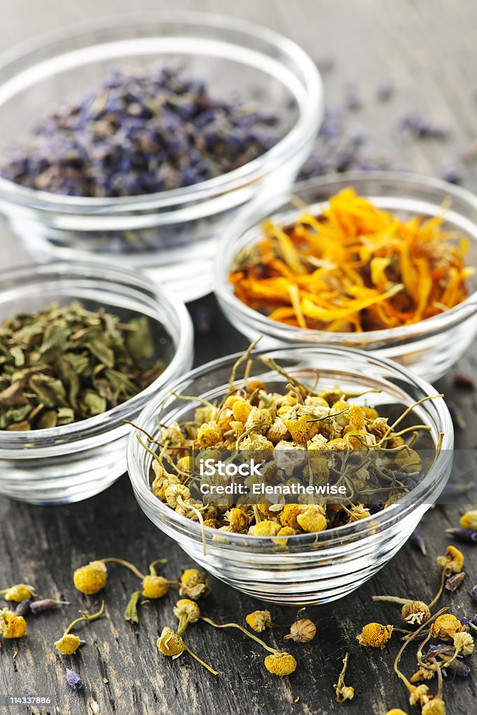 Secchi di erbe medicinali - Foto stock royalty-free di Botanica