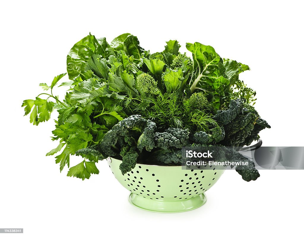 Verdure a foglia verde scure in colapasta - Foto stock royalty-free di Colore verde