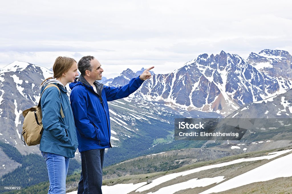 Père et fille à la montagne - Photo de Adolescent libre de droits