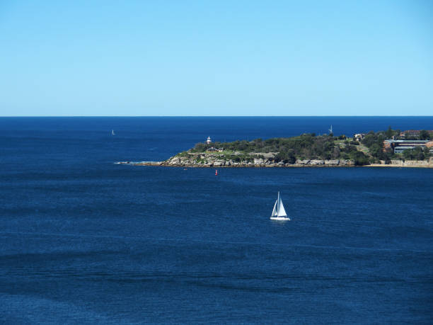 south head, sydney australia, photograhed en el zoológico de taronga a balmoral beach walk - taronga fotografías e imágenes de stock