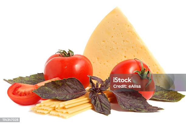 トマトバジルマカロニチーズ - みずみずしいのストックフォトや画像を多数ご用意 - みずみずしい, イタリア料理, カラー画像