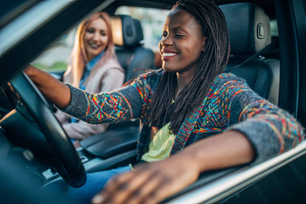 istock Two women in the car 1143490599