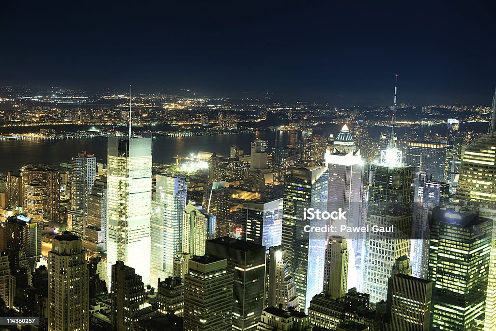 Vista aérea de Manhattan y el tiempo Square por la noche - Foto de stock de Arquitectura libre de derechos