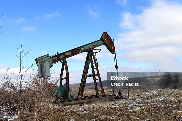 Unità Di Pompaggio Del Petrolio - Fotografie stock e altre immagini di Ambientazione esterna - Ambientazione esterna, Arrugginito, Attrezzatura