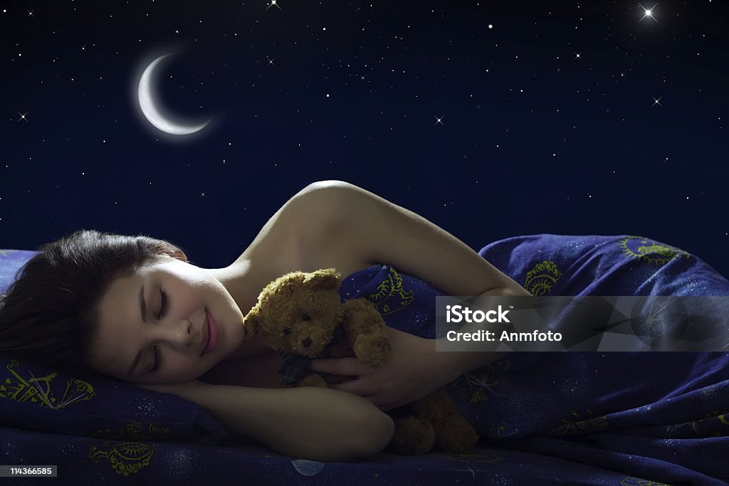 Niña durmiendo - Foto de stock de Dormir libre de derechos