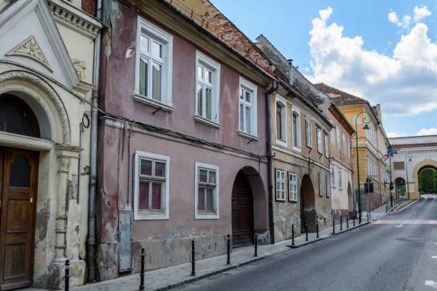 istock street brasov 1143705987